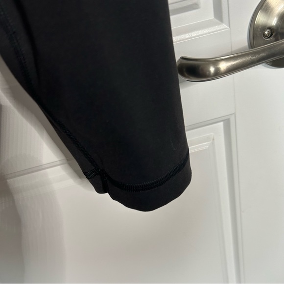 LULULEMON WUNDER TRAIN CONTOUR FIT SIZE 4 HIGH RISE 25” IN BLACK BARELY WORN - Picture 10 of 13